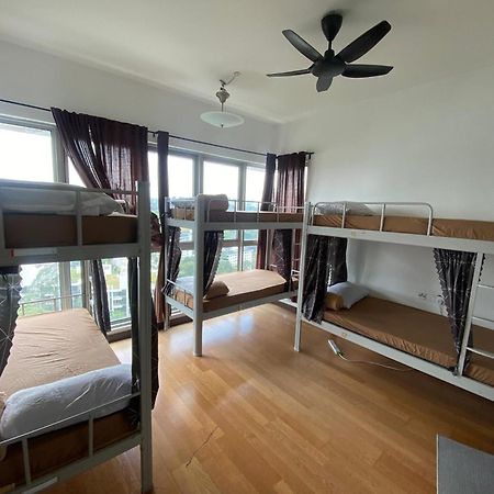 Regalia Bestfriend Hostel Kuala Lumpur Bagian luar foto