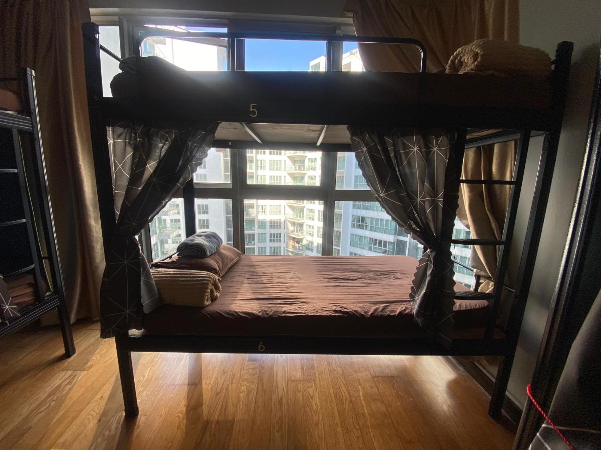 Regalia Bestfriend Hostel Kuala Lumpur Bagian luar foto