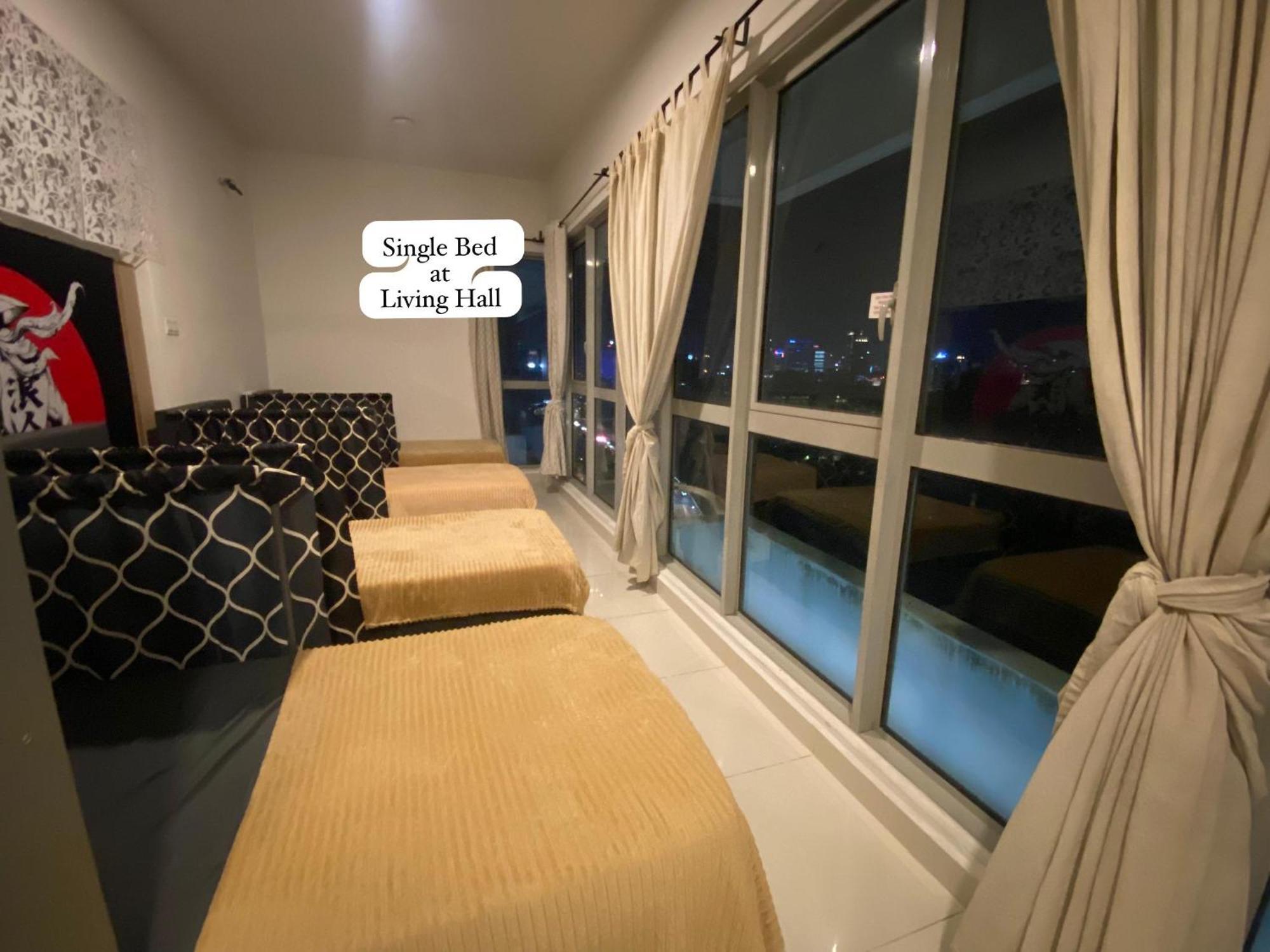 Regalia Bestfriend Hostel Kuala Lumpur Bagian luar foto