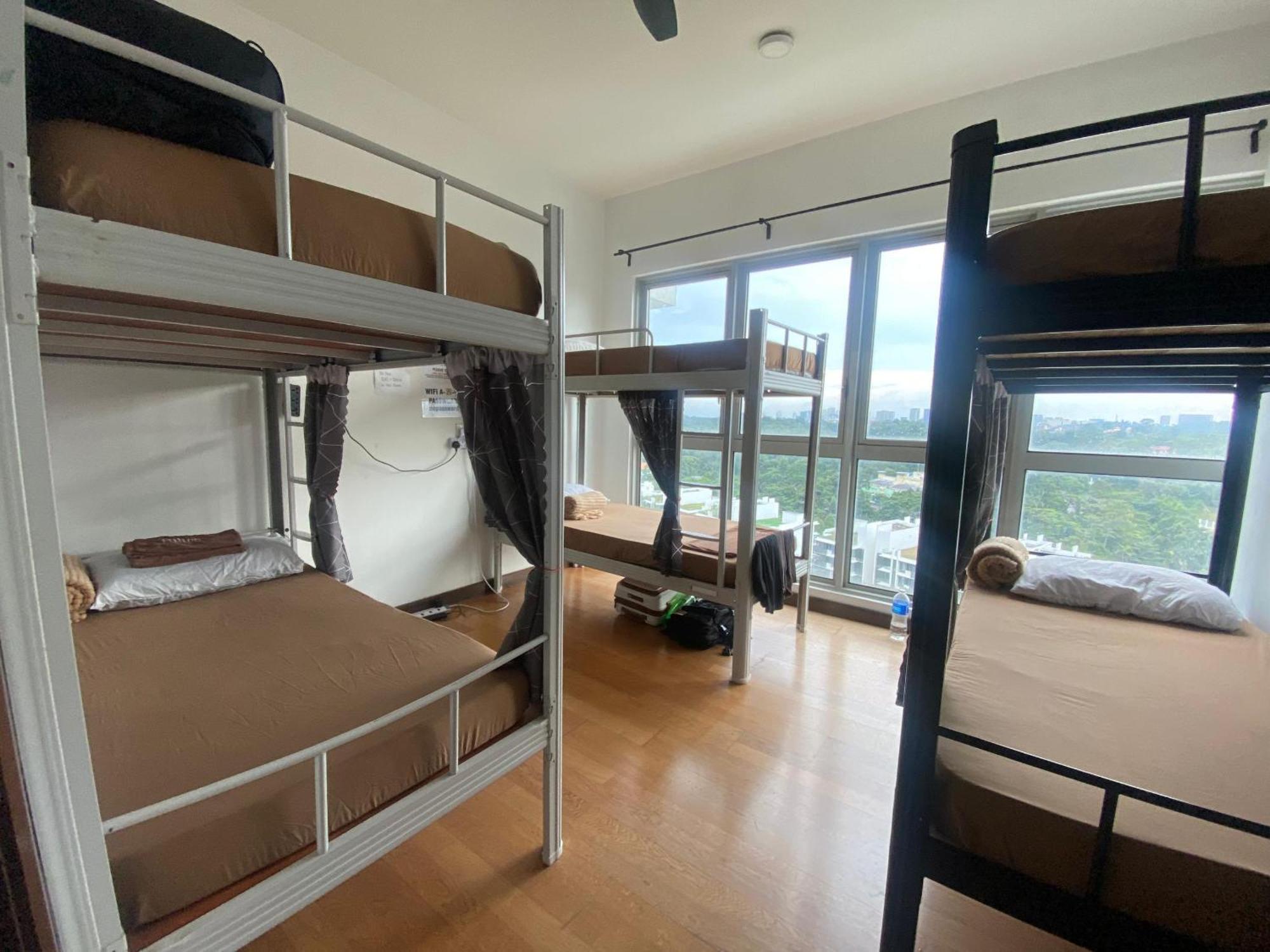 Regalia Bestfriend Hostel Kuala Lumpur Bagian luar foto