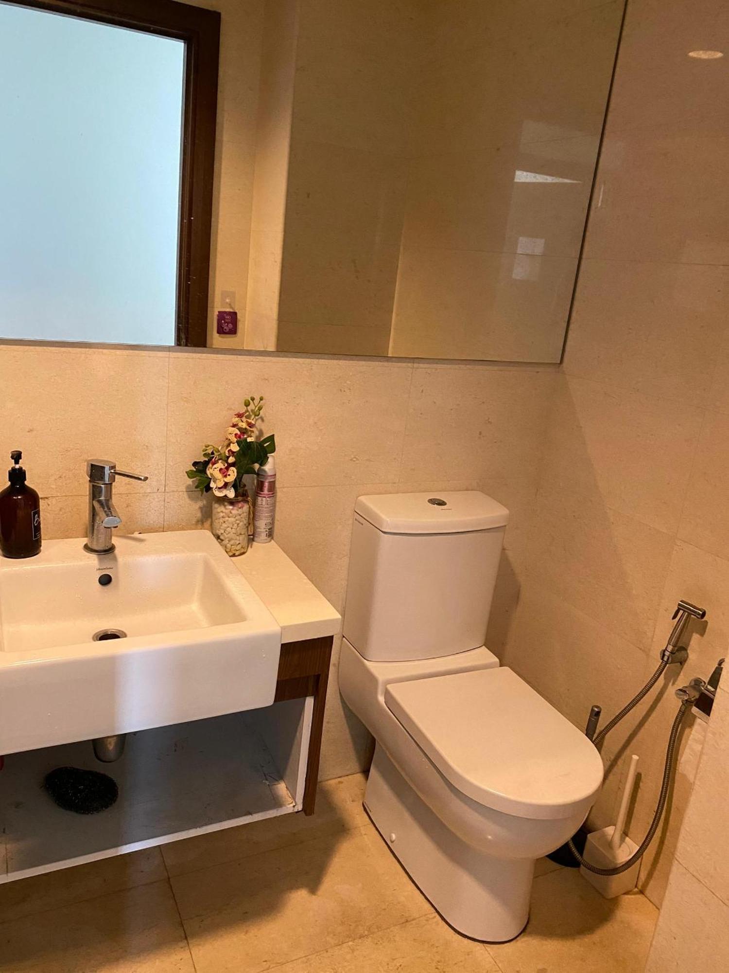 Regalia Bestfriend Hostel Kuala Lumpur Bagian luar foto