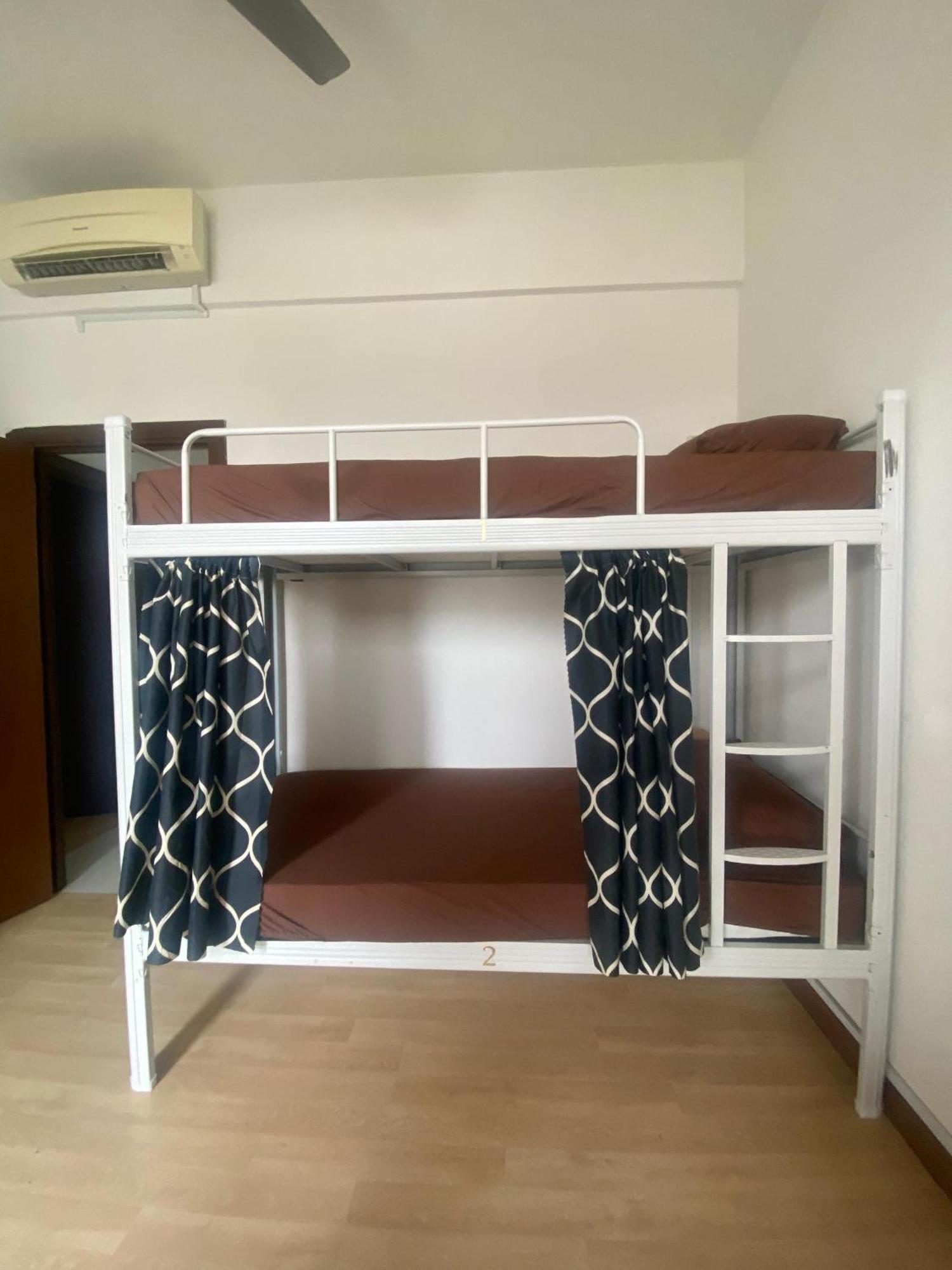 Regalia Bestfriend Hostel Kuala Lumpur Bagian luar foto